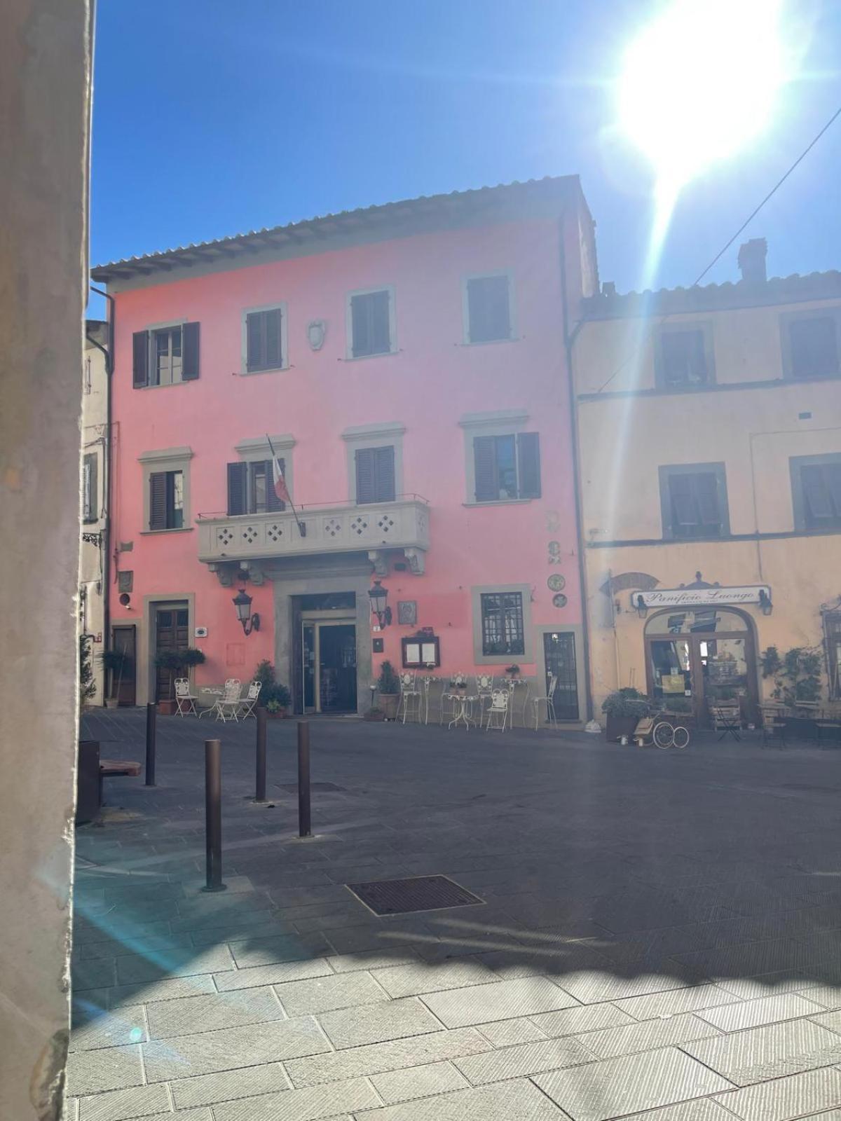 Quattro Gigli Hotel มนโตโปลิอินวัลดาร์โน ภายนอก รูปภาพ
