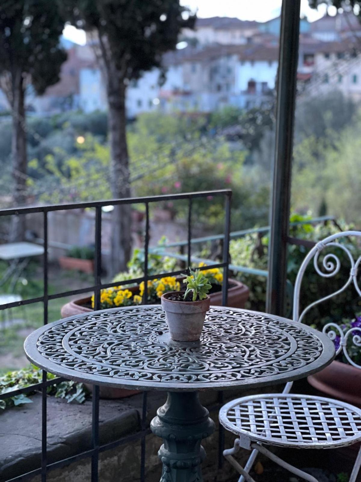 Quattro Gigli Hotel มนโตโปลิอินวัลดาร์โน ภายนอก รูปภาพ