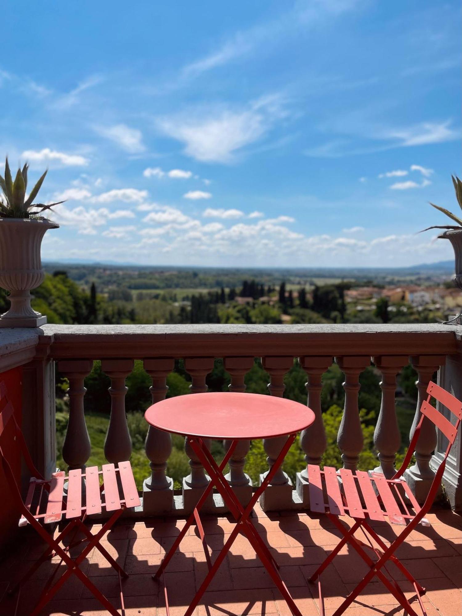 Quattro Gigli Hotel มนโตโปลิอินวัลดาร์โน ภายนอก รูปภาพ